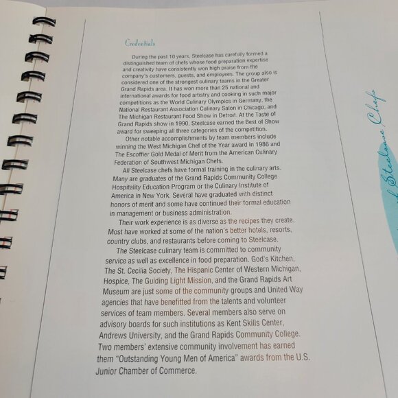 1991 Cookbook "Favorite Recipes of Steelcase Chefs" Steelcase Inc. Grand Rapids - Picture 6 of 12